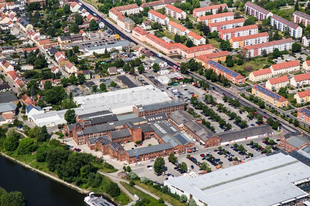 Lutherstadt Wittenberg aus der Vogelperspektive: Luftbild Gebäude des Baumarktes der OBI Markt Wittenberg an der Dessauer Straße in Lutherstadt Wittenberg im Bundesland Sachsen-Anhalt