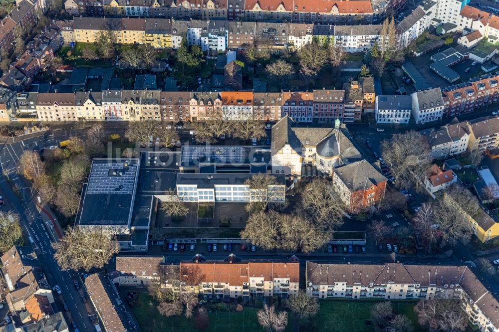 Luftbild Herne - Luftbild des Schulgebäude des Städt. Gymnasium Eickel Gabelsbergerstraße Wanne-Eickel in Herne im Bundesland Nordrhein-Westfalen, Deutschland