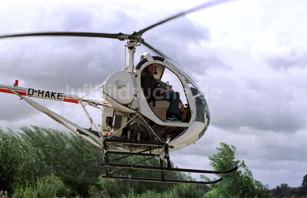 Luftaufnahme Groß-Kreutz / Brandenburg - Luftbildflug mit UHS 300 (Landeanflug) 18.09.1997