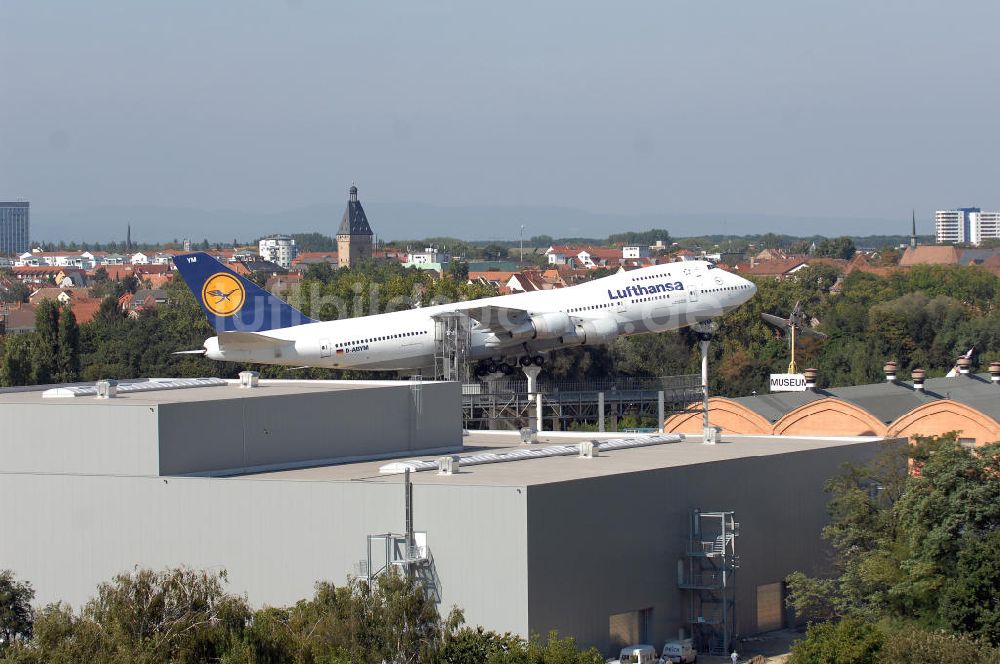 SPEYER aus der Vogelperspektive: LUFTHANSA BOEING 747 auf dem Gelände des Technik-Museum Speyer.