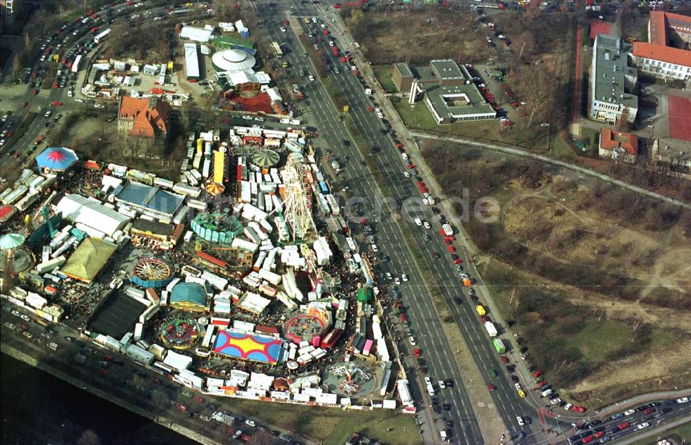 Berlin - Tiergarten von oben - 26.03.1995 Luna Park am Tiergartendreieck in Berlin - Tiergarten