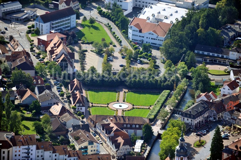 Erbach ( Odenwald ) von oben - Lustgarten und Orangerie Erbach ( Odenwald ) im Bundesland Hessen