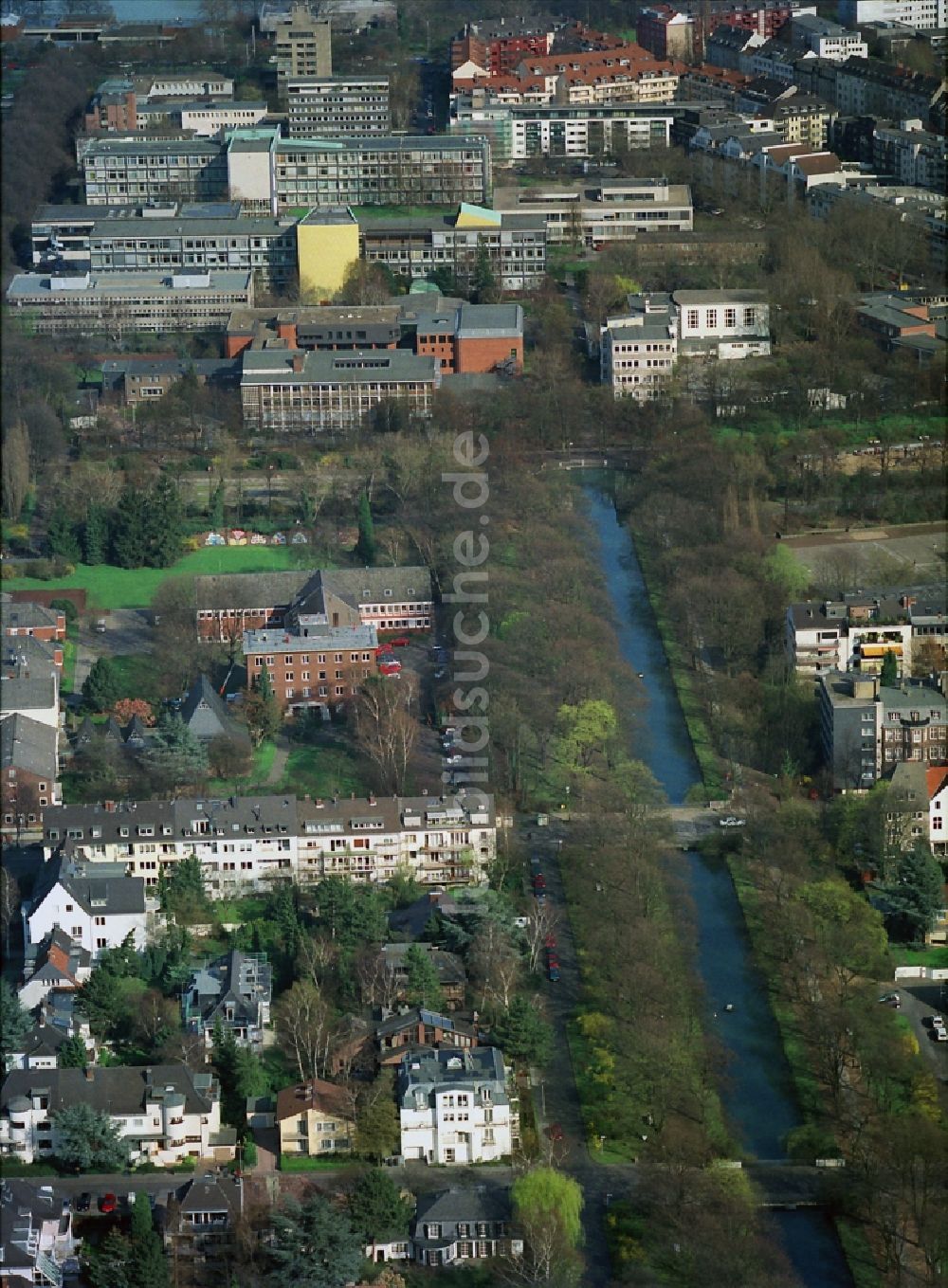 Köln aus der Vogelperspektive: Luxus- Wohngebiet um den Rautenstrauchkanal, es zählt zu den teuersten Wohngegenden in Köln im Bundesland Nordrhein-Westfalen