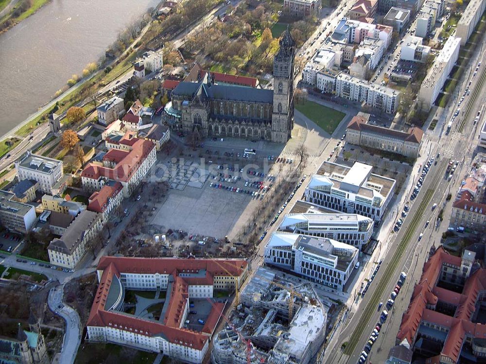 Luftbild Magedeburg - Magdeburger Dom am Domplatz