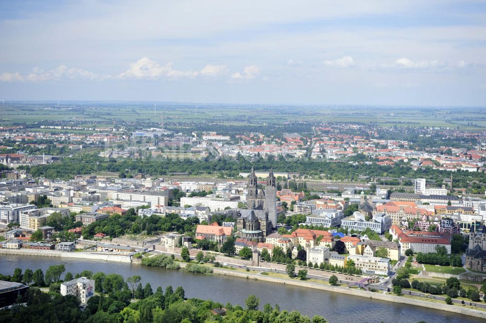 Luftbild Magdeburg - Magdeburger Dom und das Stadtzentrum