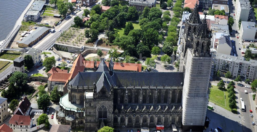 Luftbild Magdeburg - Magdeburger Dom und das Stadtzentrum