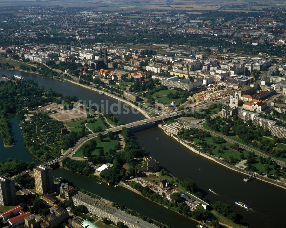 Luftbild Magdeburg - Magdeburger Stadtansicht mit Dom