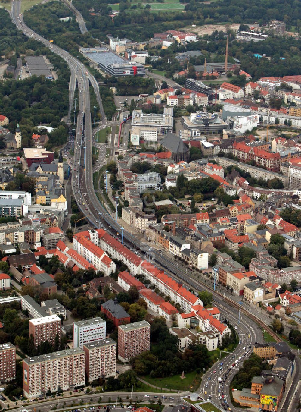 Halle / Saale von oben - Magistrale Halle / Saale