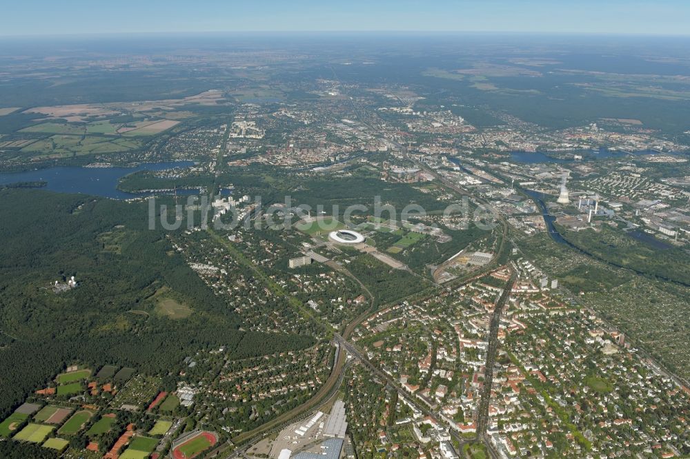 Berlin von oben - Maifeld und Olympiaplatz mit dem Sportstätten-Gelände der Arena des Stadion in Berlin