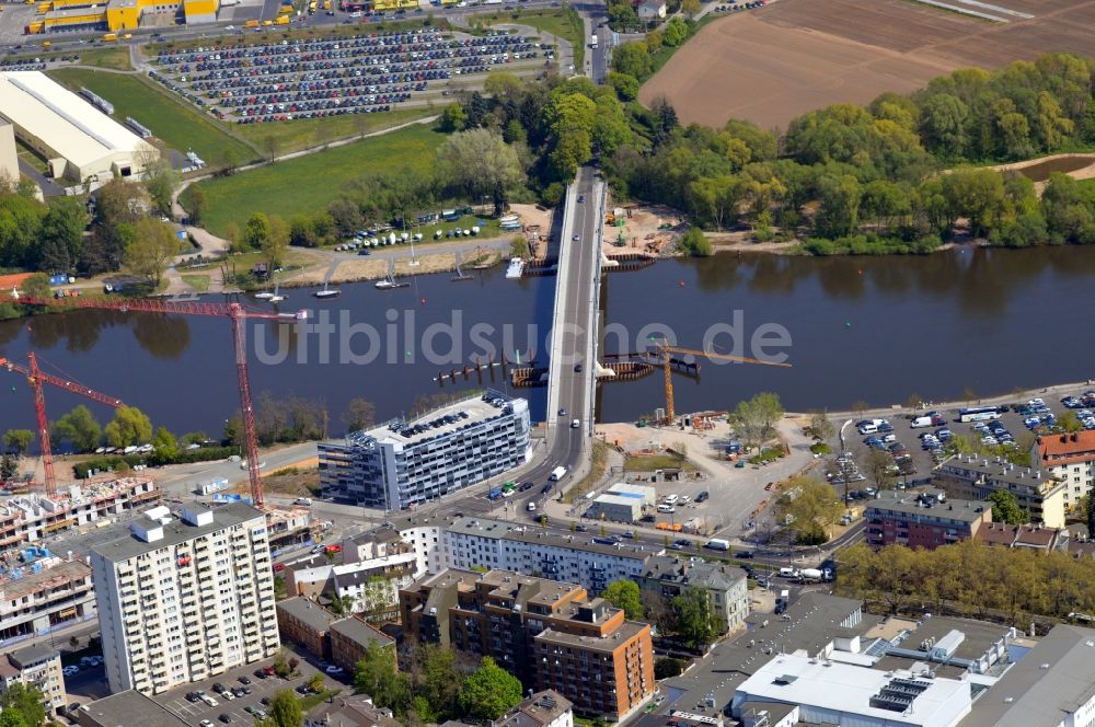 Luftaufnahme Offenbach am Main - Main- Brücke in Offenbach am Main im Bundesland Hessen