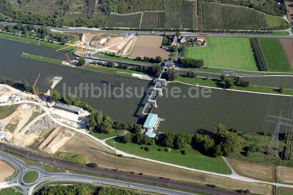 Großmannsdorf am Main aus der Vogelperspektive: Main Uferbereich Nordufer zwischen Großmannsdorf und Marktbreit