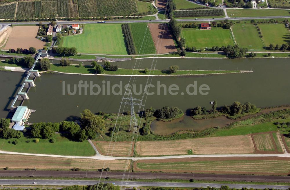 Luftaufnahme Großmannsdorf am Main - Main Uferbereich Nordufer zwischen Großmannsdorf und Marktbreit