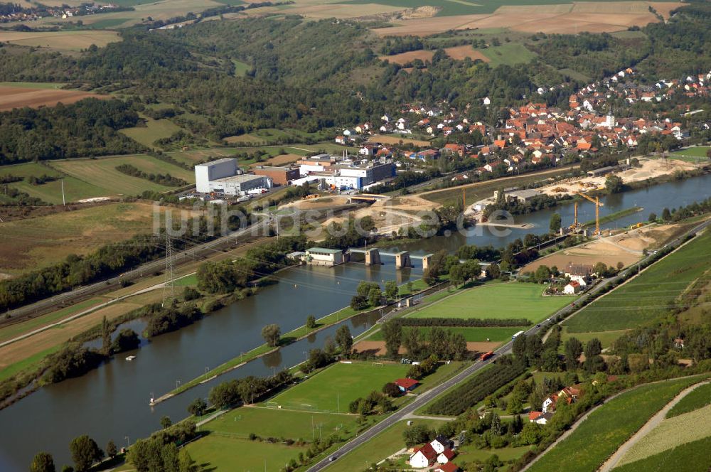 Großmannsdorf am Main von oben - Main Uferbereich Südufer zwischen Marktbreit und Großmannsdorf