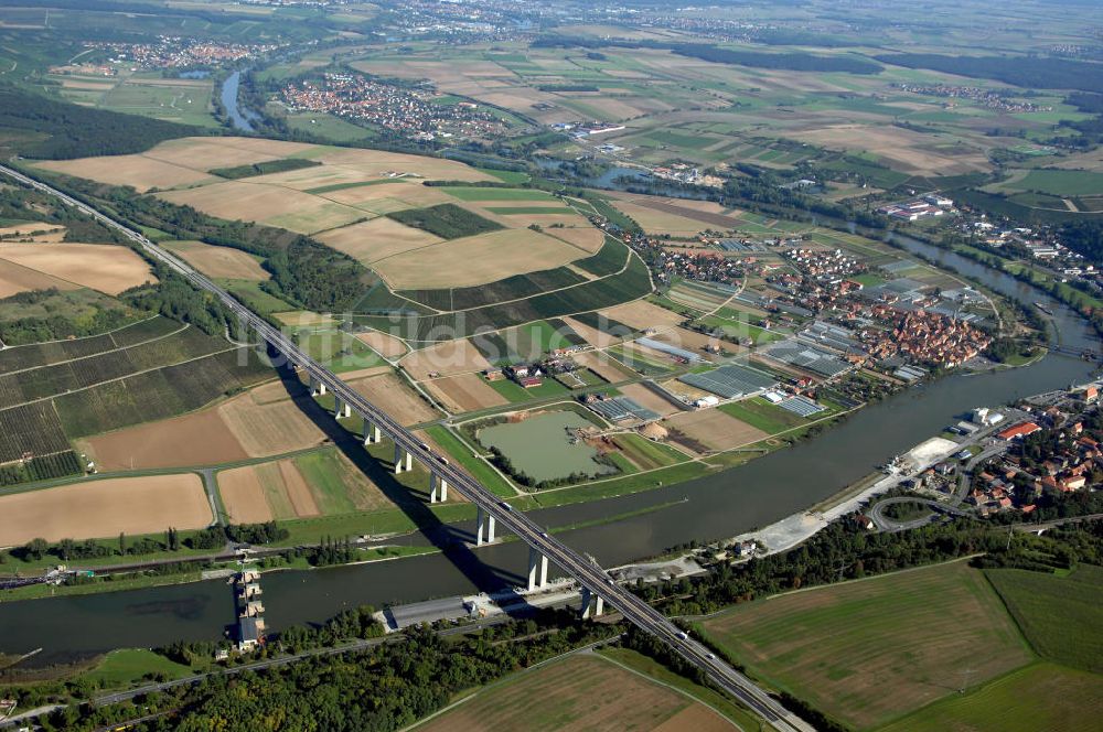 Marktbreit von oben - Main Uferbereich zwischen Marktbreit und Großmannsdorf