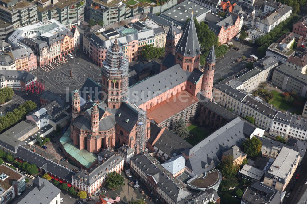 Mainz aus der Vogelperspektive: Mainzer Altstadtzentrum mit dem Hohen Dom