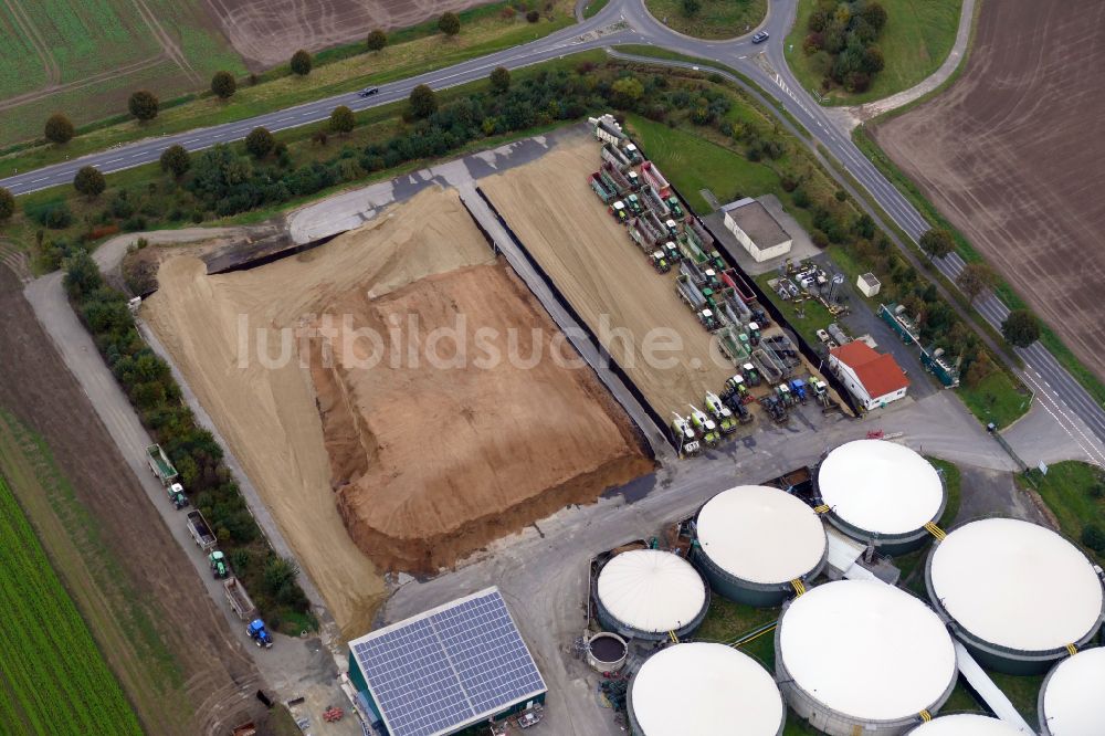 Luftaufnahme Rosdorf - Mais- Ernte in einem Landwirtschaftsbetrieb in Rosdorf im Bundesland Niedersachsen, Deutschland