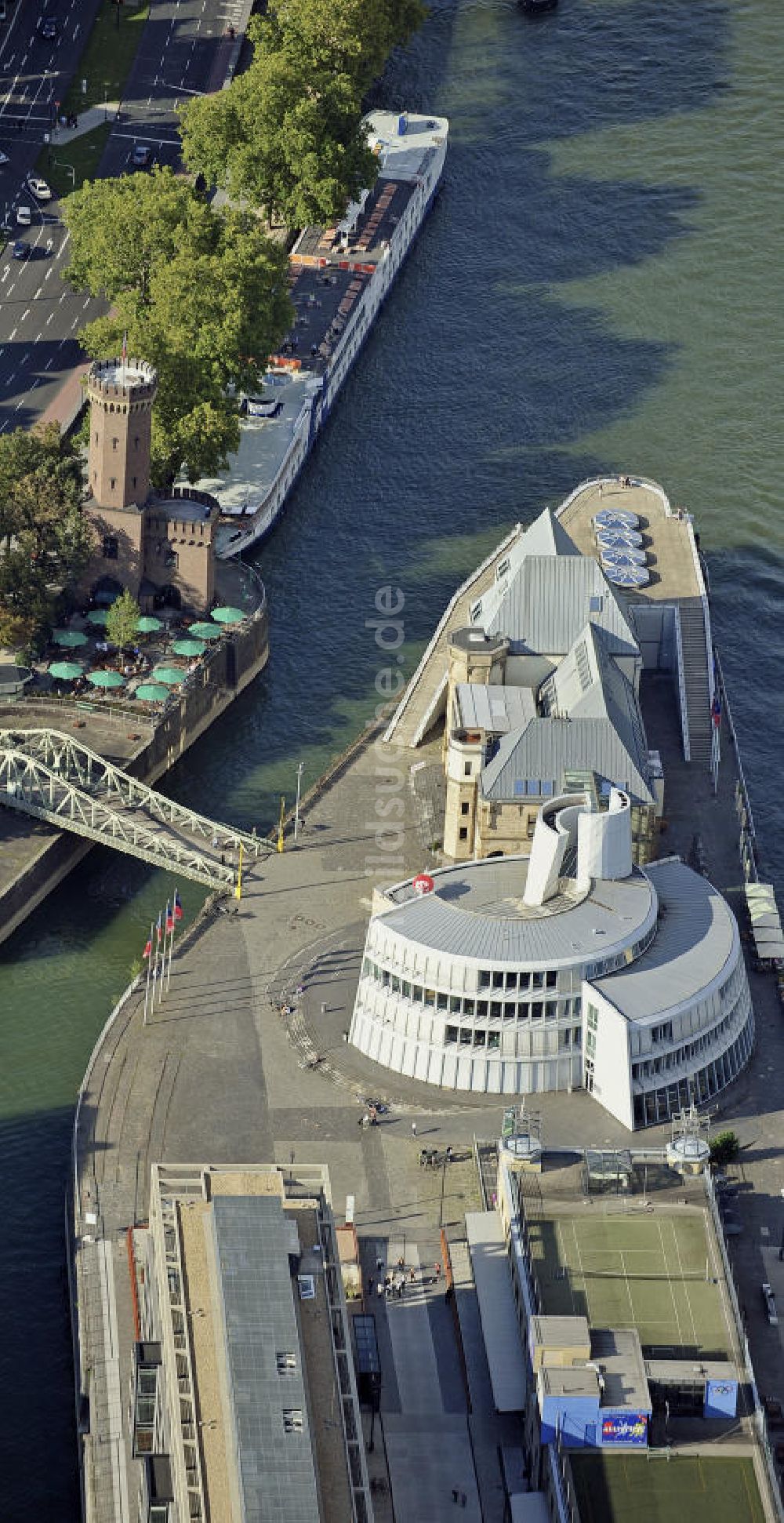 Luftbild Köln - Malakow-Turm und Schokoladenmuseum Köln