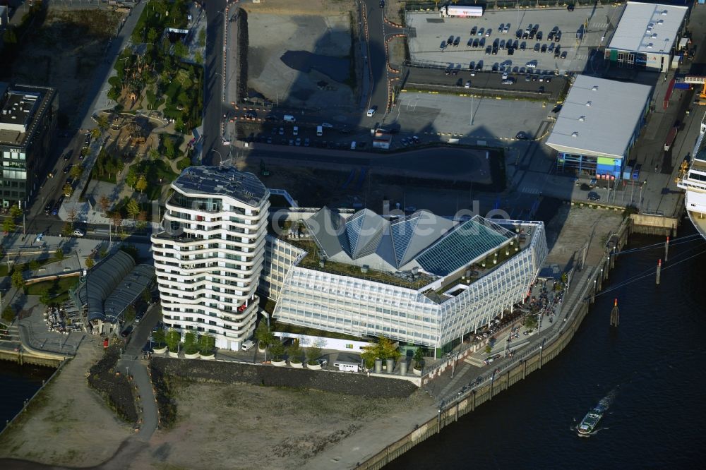 Luftaufnahme Hamburg - Marco-Polo-Tower und die Deutschlandzentrale von Unilever in der Hamburger HafenCity