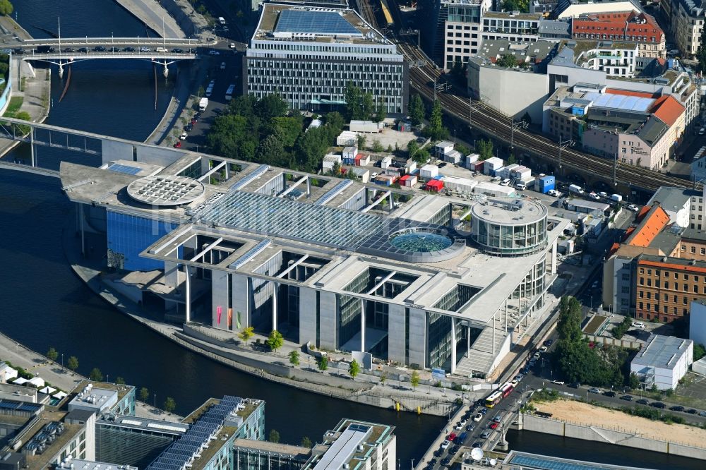 Luftaufnahme Berlin - Marie- Elisabeth- Lüders-Haus im Berliner Regierungsviertel in Berlin