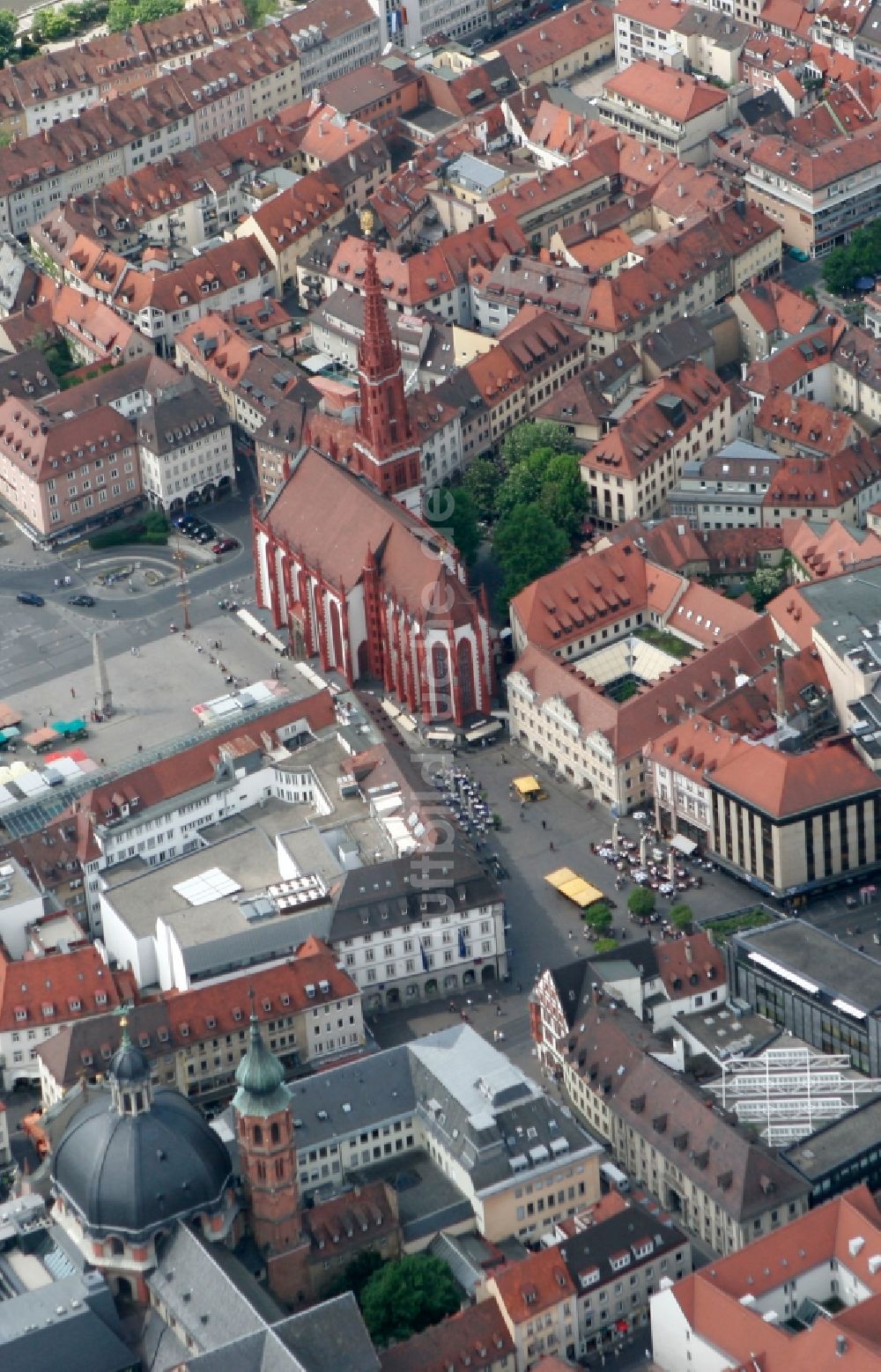 Würzburg aus der Vogelperspektive: Marienkapelle in Würzburg im Bundesland Bayern