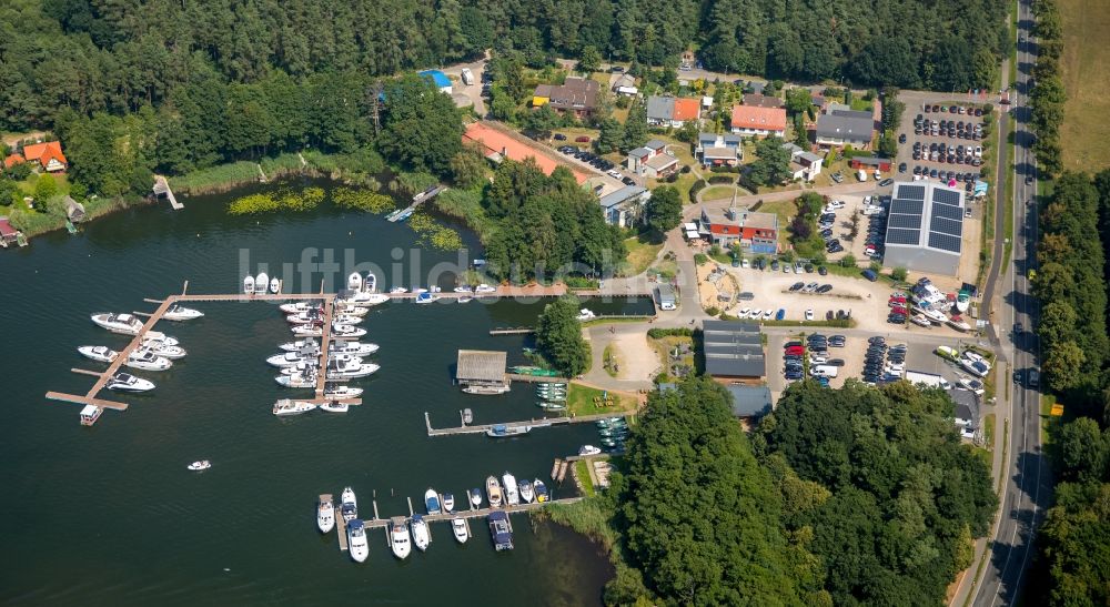 Luftbild Eldenburg - Marina Eldenburg - Hafenbereich am Ufer des Reeckkanals in Eldenburg im Bundesland Mecklenburg-Vorpommern