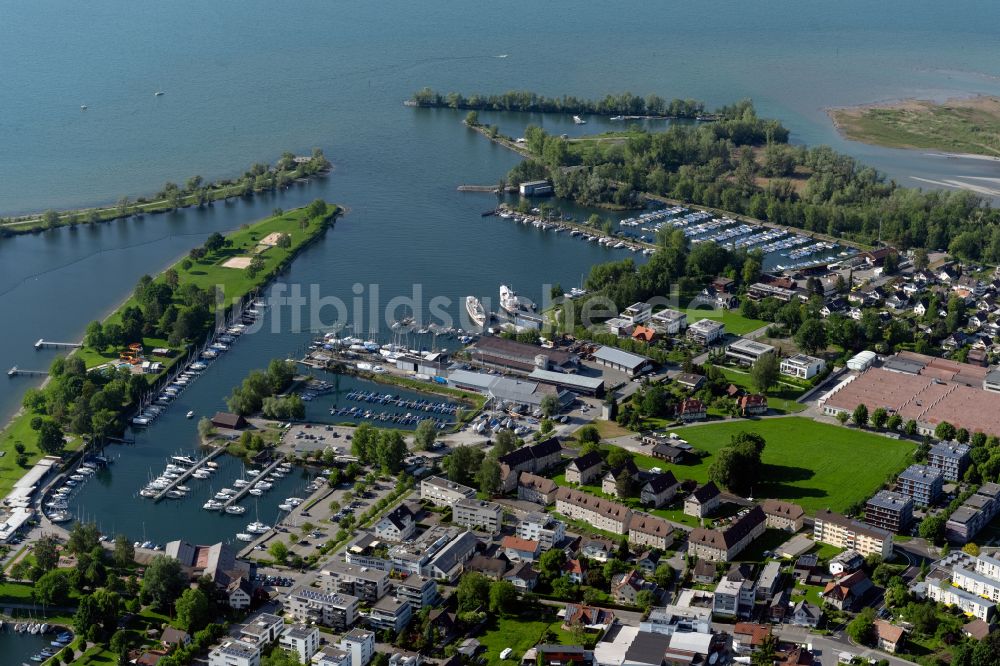 Hard aus der Vogelperspektive: Marina - Hafenbereich am Ufer des Bodensee in Hard in Vorarlberg, Österreich