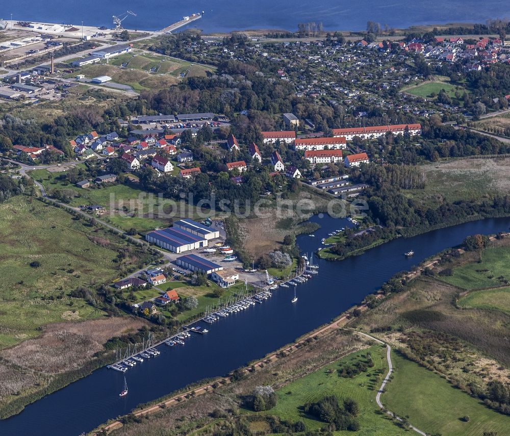 Luftbild Greifswald - Marina - Hafenbereich am Ufer des Fluss Ryck in Greifswald im Bundesland Mecklenburg-Vorpommern