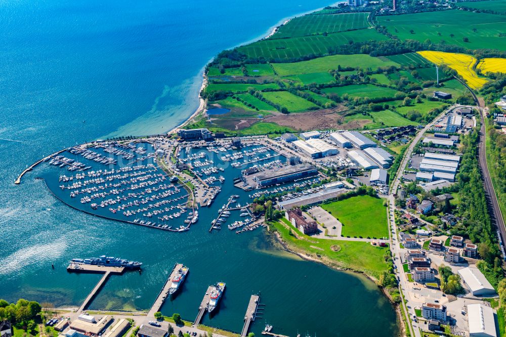 Luftaufnahme Neustadt in Holstein - Marina - Hafenbereich am Ufer der Neustädter Bucht im Ortsteil Neustadt in Neustadt in Holstein im Bundesland Schleswig-Holstein