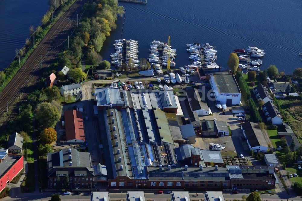 Werder (Havel) von oben - Marina Vulkan Yachthafen in Werder (Havel) im Bundesland Brandenburg