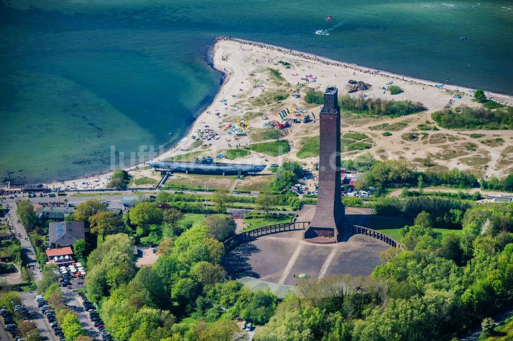 Luftbild Laboe - Marine-Ehrenmal als Wahrzeichen der Kieler Förde in Laboe im Bundesland Schleswig-Holstein, Deutschland