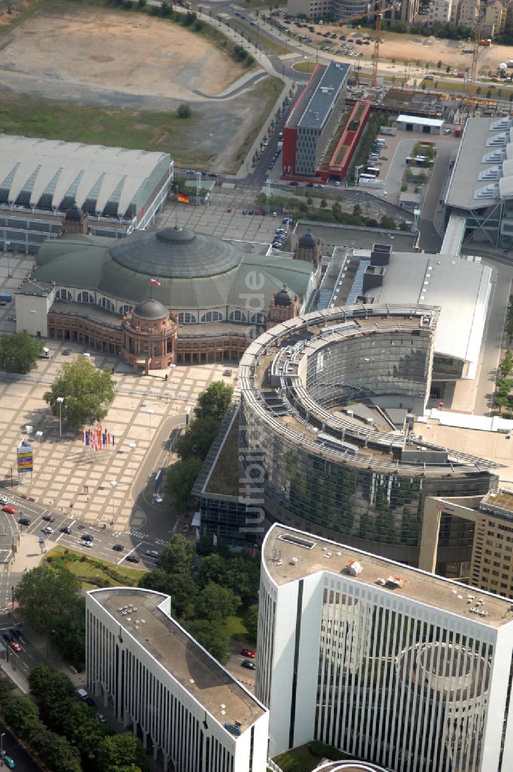 Luftbild Frankfurt am Main - Maritim Hotel, Festhalle und DB Netz AG-Gebäude in Frankfurt am Main