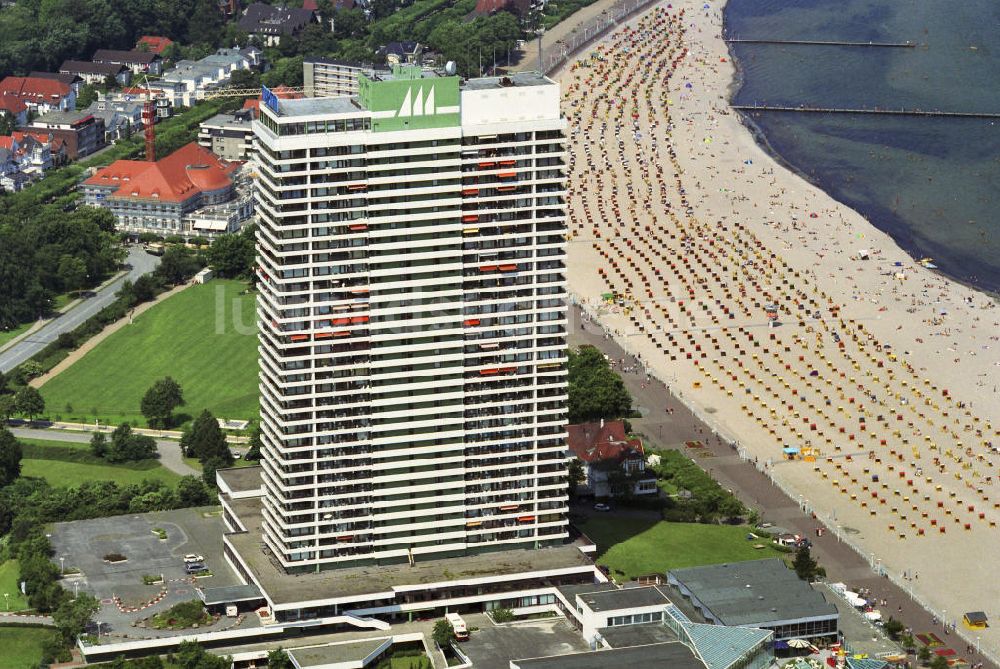 Travemünde aus der Vogelperspektive: MARITIM - Hotel am Strand von Travemünde