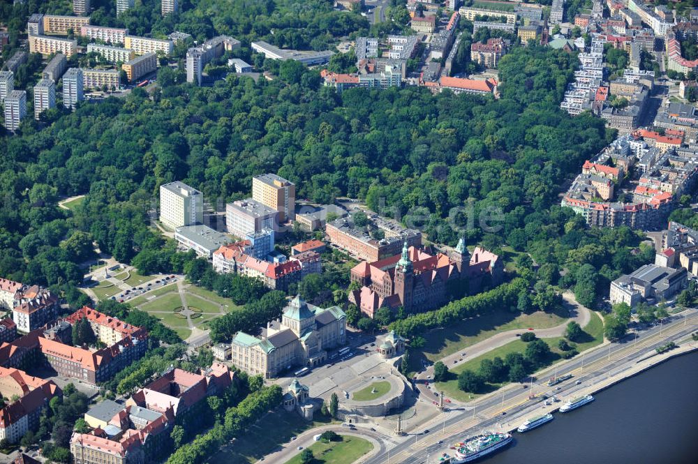 Luftaufnahme Stettin / Szczecin - Maritimes Museum an der Hakenterasse am Adam-Mickiewicz-Platz in Stettin / Szczecin