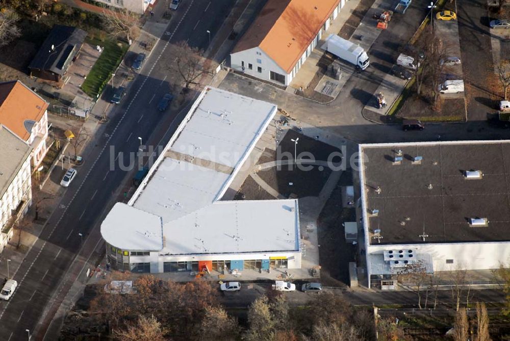 Berlin-Lichtenberg von oben - market Einkaufszentrum Baustelle in Berlin-Lichtenberg