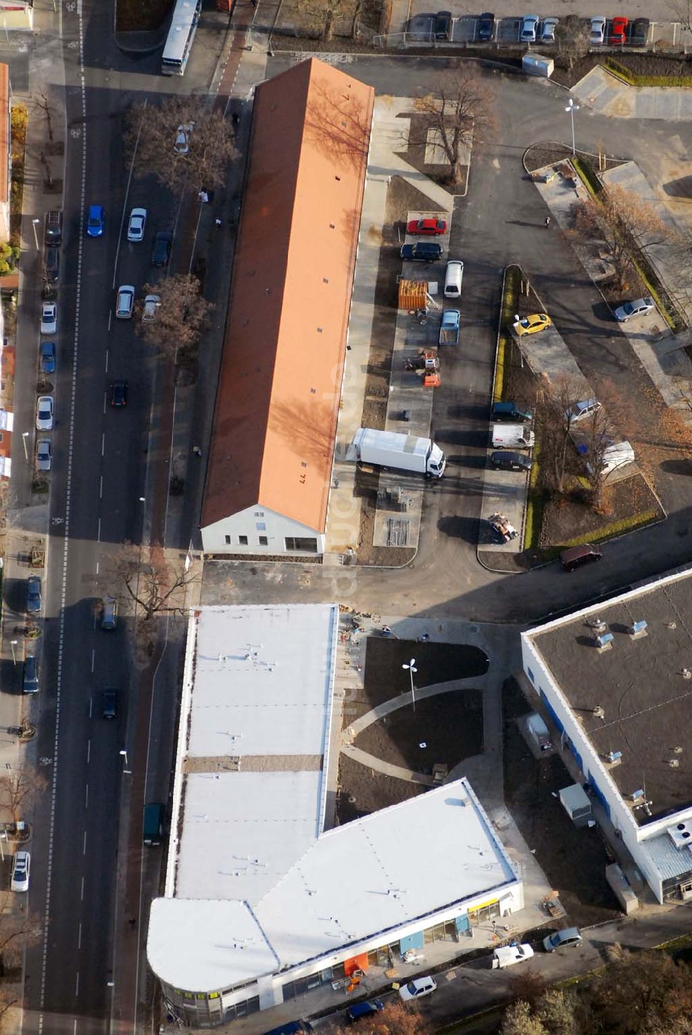 Berlin-Lichtenberg aus der Vogelperspektive: market Einkaufszentrum Baustelle in Berlin-Lichtenberg