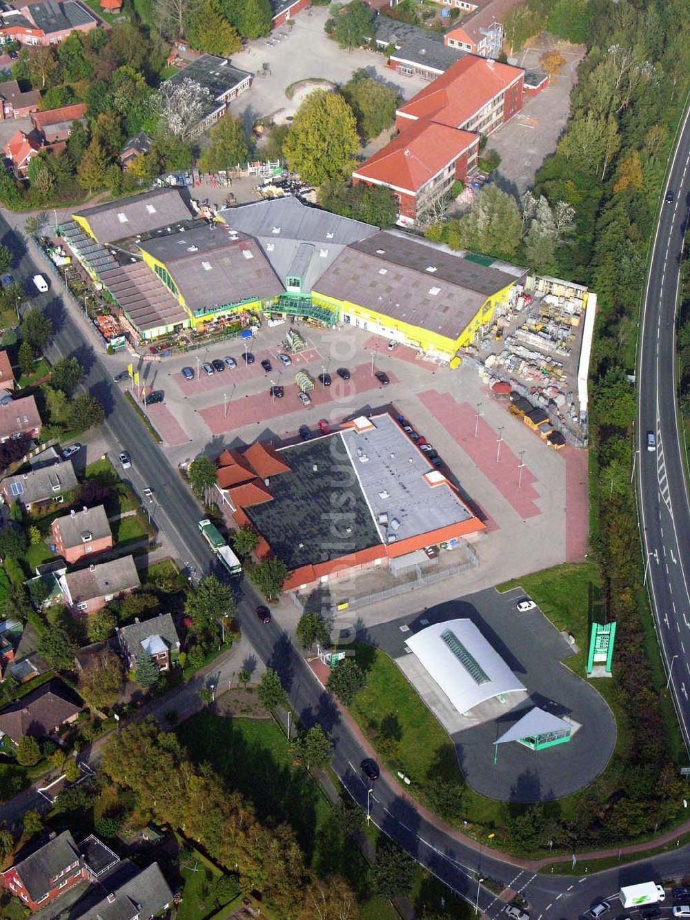 Luftaufnahme Marienhafe - Marktkauf Bau- und Gartencenter mit Tankstelle