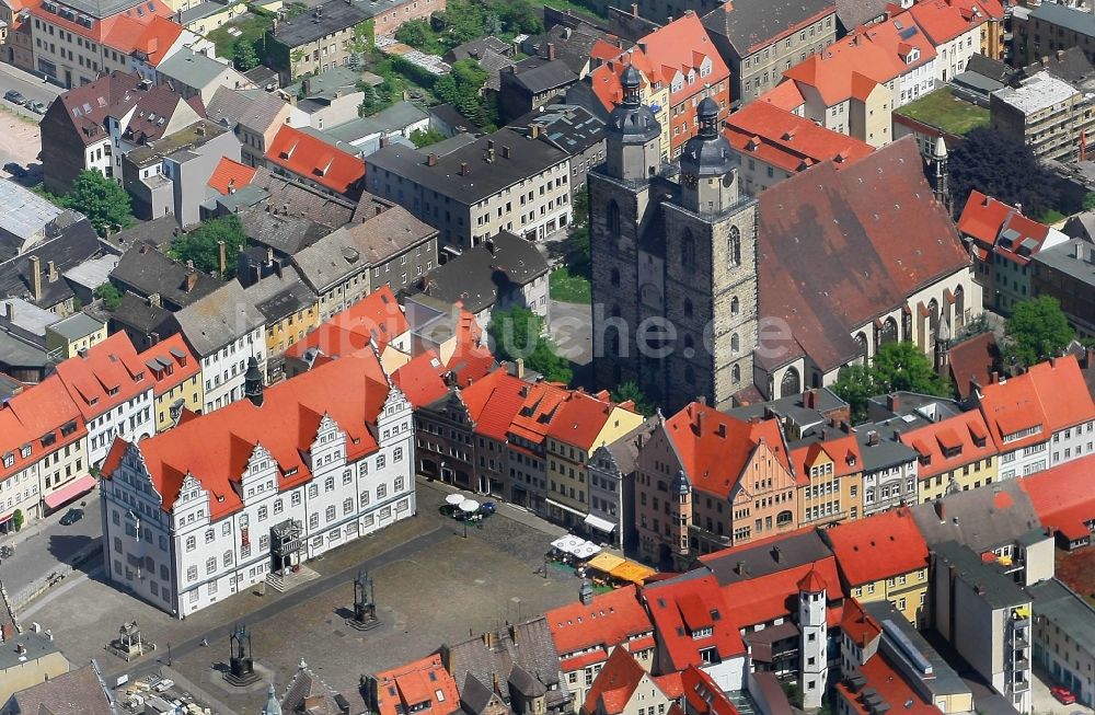 Lutherstadt Wittenberg aus der Vogelperspektive: Marktplatz mit dem Alten Rathaus und der Stadtkirche St. Marien in Wittenberg im Bundesland Sachsen-Anhalt