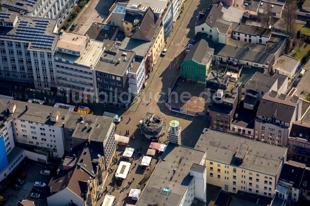 Luftaufnahme Oberhausen - Marktplatz an der Kreuzung Bahnhofstraße und Steinbrinkstraße in der Ortsmitte des Stadtteils Sterkrade in Oberhausen im Bundesland Nordrhein-Westfalen