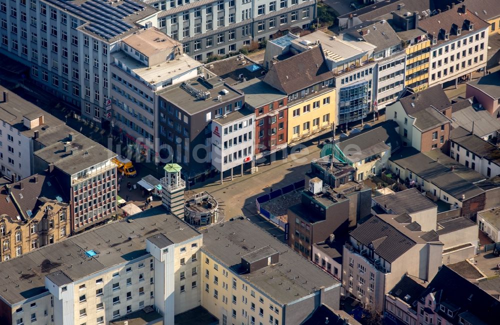 Oberhausen von oben - Marktplatz an der Kreuzung Bahnhofstraße und Steinbrinkstraße in der Ortsmitte des Stadtteils Sterkrade in Oberhausen im Bundesland Nordrhein-Westfalen