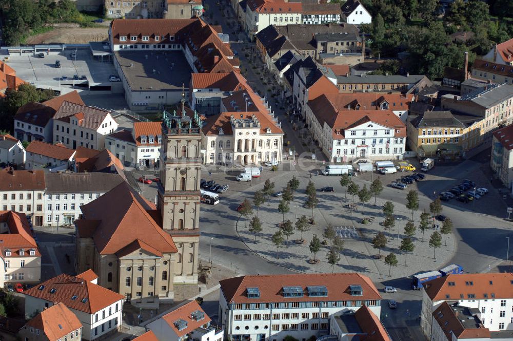 Neustrelitz von oben - Marktplatz und Rathaus