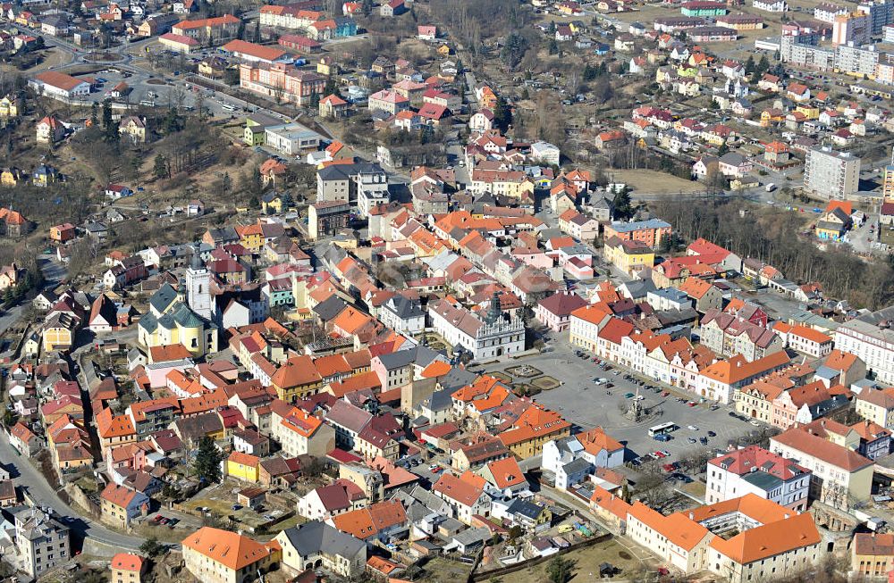 Luftbild Stribro / Mies - Marktplatz mit Rathaus und Pestsäule in Stribro