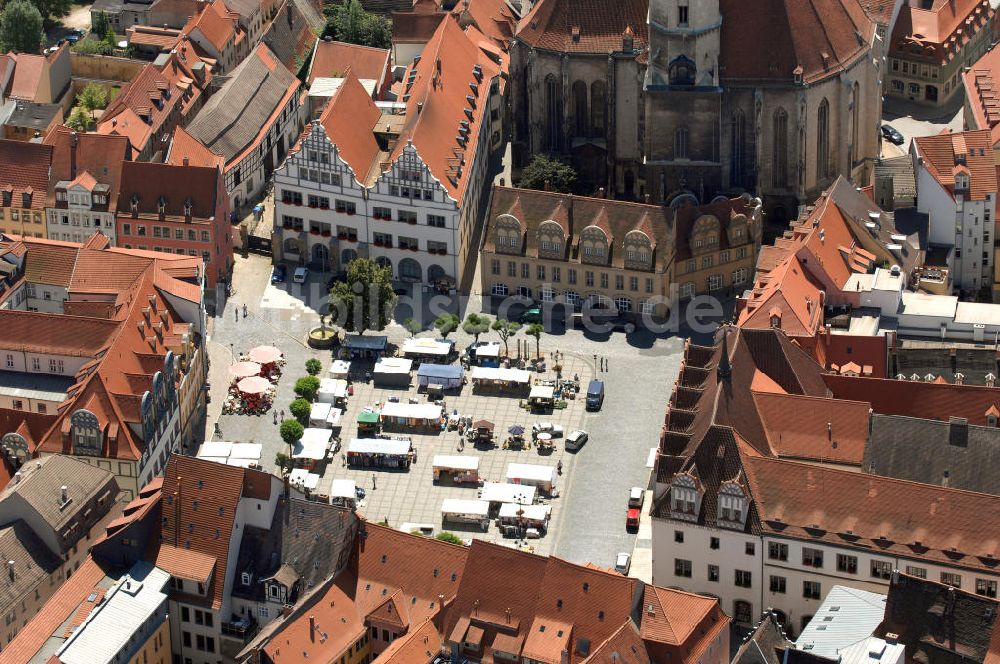 Luftaufnahme Naumburg - Marktplatz mit Stadtkirche St. Wenzel