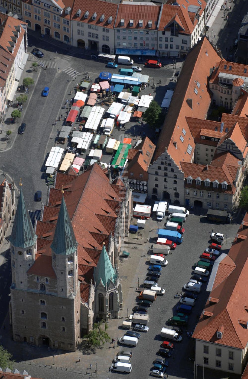 Luftaufnahme Braunschweig - Martinikirche am Altstadtmarkt in Braunschweig Niedersachsen