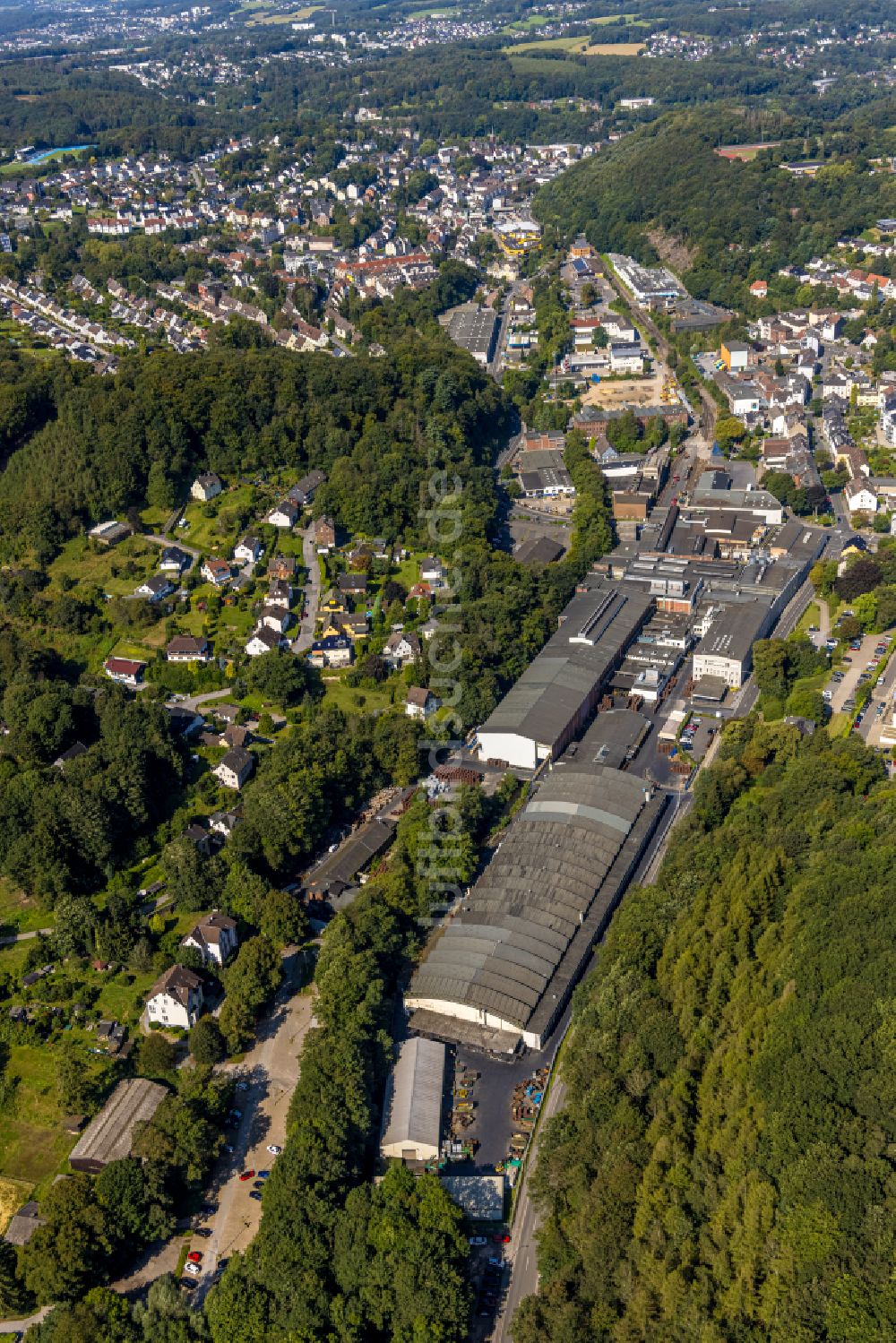 Luftaufnahme Ennepetal - Maschinenbau- Werksgelände der Bharat Forge CDP GmbH an der Mittelstraße in Ennepetal im Bundesland Nordrhein-Westfalen, Deutschland