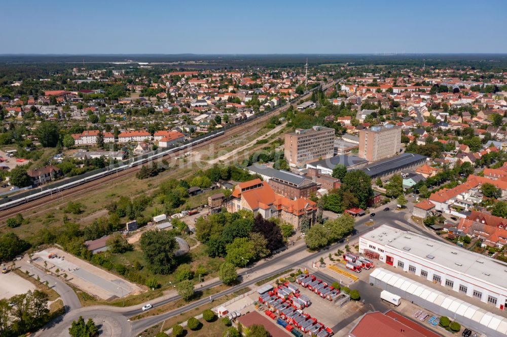 Luftaufnahme Luckenwalde - Maschinenbau- Werksgelände Feuerlöschfahrzeuge Rosenbauer Deutschland GmbH in Luckenwalde im Bundesland Brandenburg, Deutschland