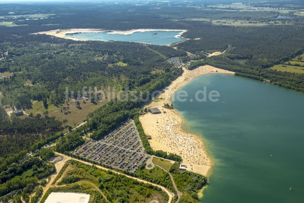 Haltern am See von oben Massenandrang von Badegästen am