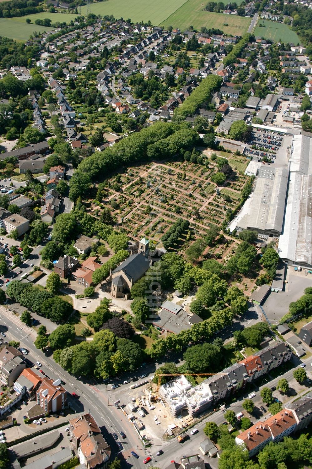 Bochum OT Weitmar aus der Vogelperspektive: Matthäuskirche im Ortsteil Weitmar von Bochum im Bundesland Nordrhein-Westfalen