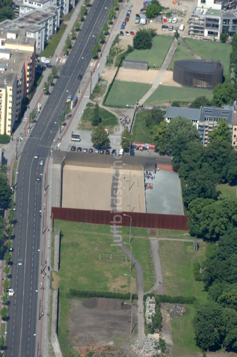 Luftaufnahme Berlin - Mauerpark in Berlin Mitte