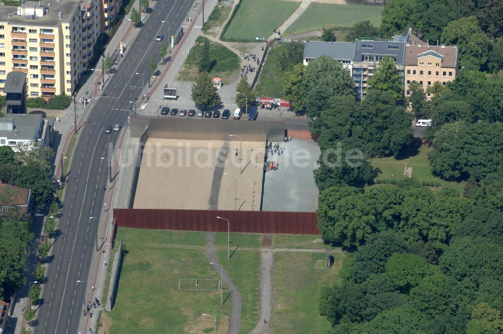 Luftbild Berlin - Mauerpark in Berlin Mitte