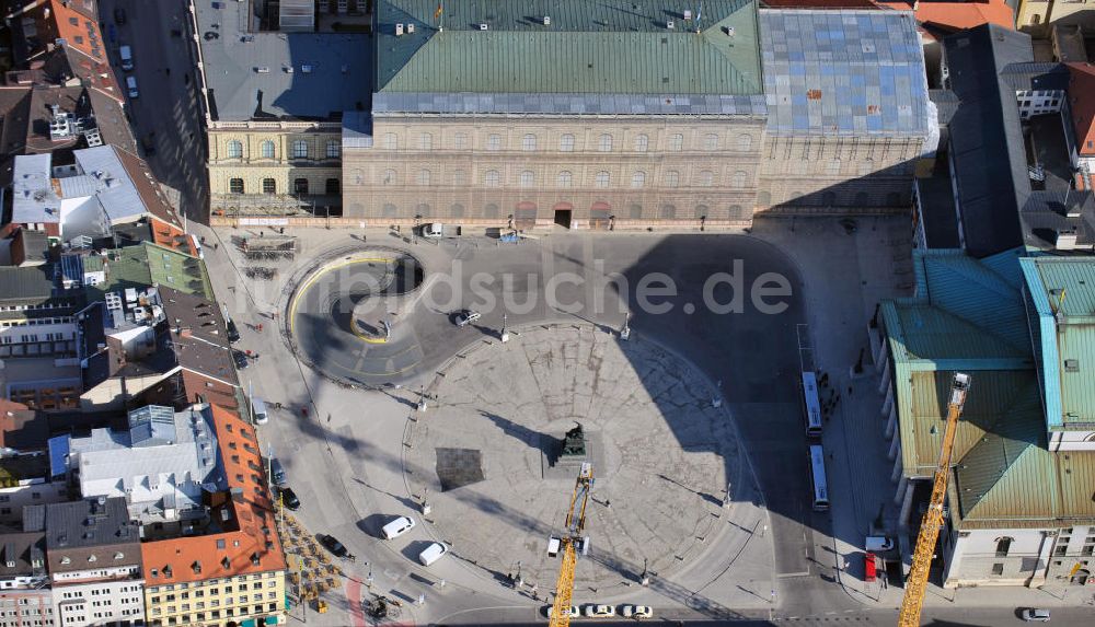 Luftbild München - Max-Joseph-Platz am Nationaltheater in München